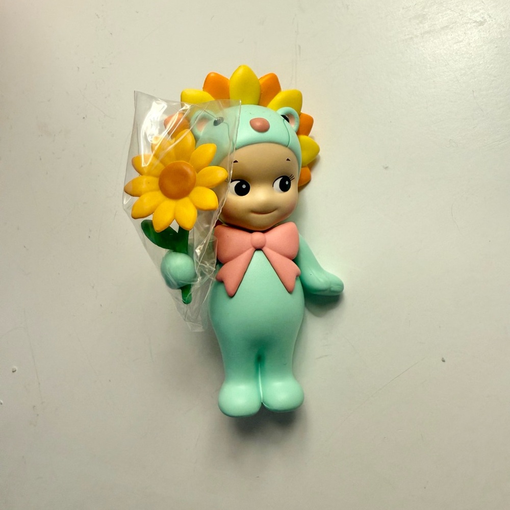 Teal Flower Gift Sonny Angel (TRADE ONLY)